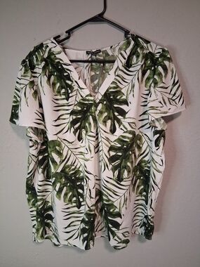 Hilary Radley Tropical Monstera Print Top XXL White Green V Neck Resort Wear